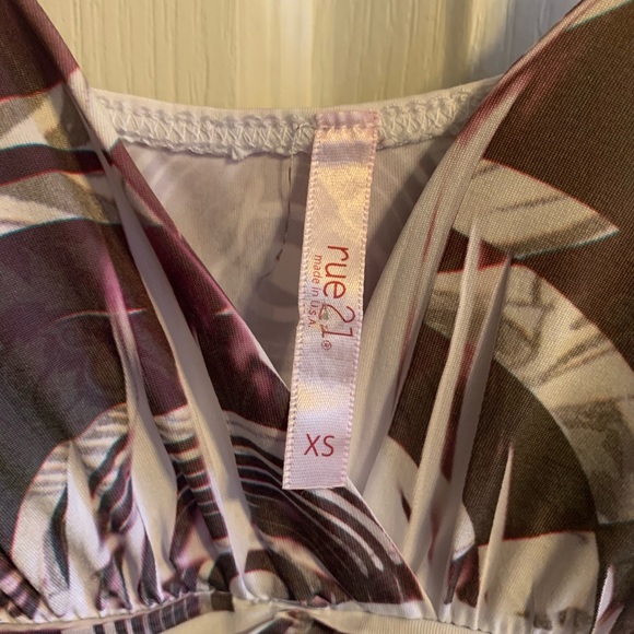 Rue 21 Tank Top - Picture 3 of 4